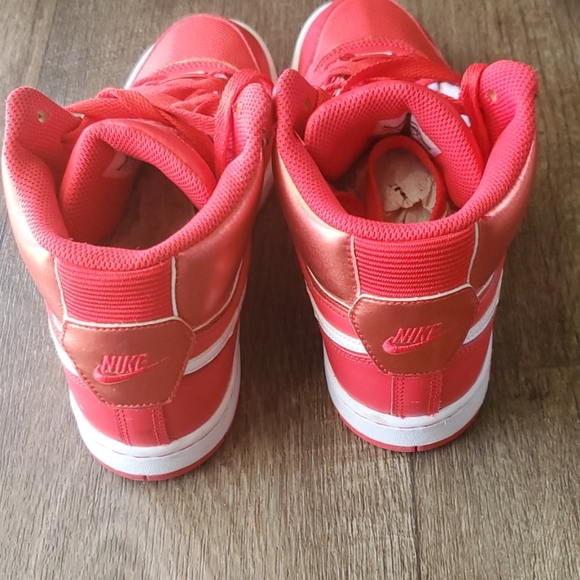 Nike womens shoes - Picture 6 of 6